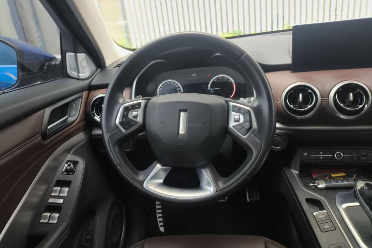 Used Wey VV6 2018 2.0T Two-Wheel-Drive Ultra-Luxury Version China V Standard Steering Wheel