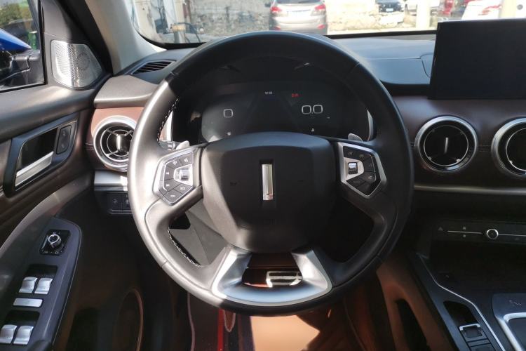 Used Wey VV6 2018 2.0T Two-Wheel-Drive Ultra-Luxury Version China V Standard Steering Wheel