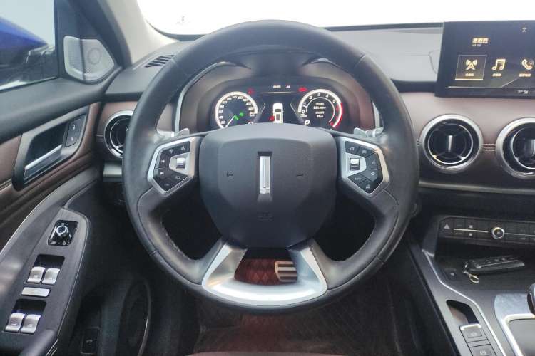 Used Wey VV6 2018 2.0T Two-Wheel Drive Flagship Version China V Standard Steering Wheel