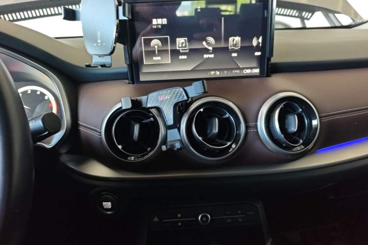 Used Wey VV6 2018 2.0T Four-Wheel Drive Ultra-Luxury Version China V Standard Audio And AC Panel