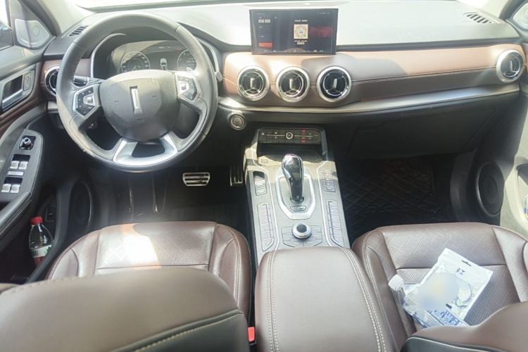 Used Wey VV6 2018 2.0T Four-Wheel Drive Flagship Version China V Standard Center Console