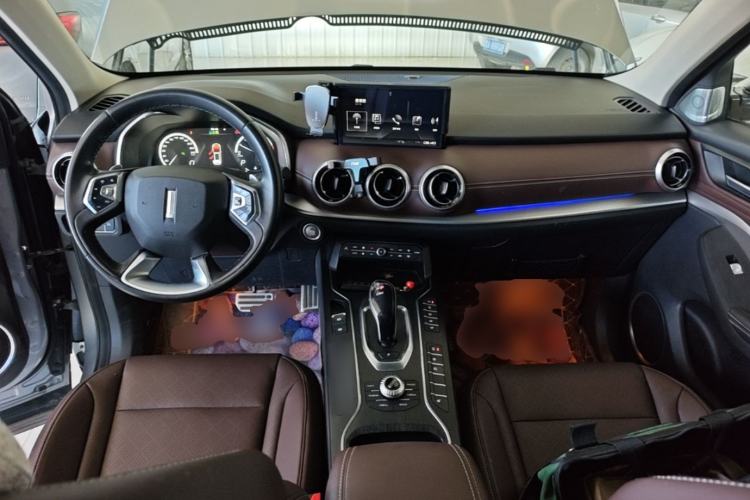 Used Wey VV6 2018 2.0T Four-Wheel Drive Ultra-Luxury Version China V Standard Center Console