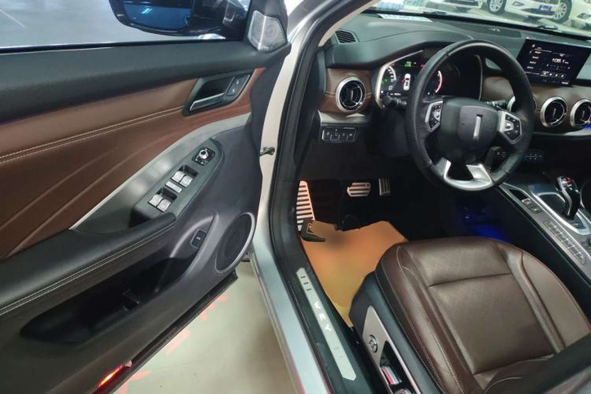 Used Wey VV6 2018 2.0T Two-Wheel-Drive Ultra-Luxury Version China V Standard Driver Seat