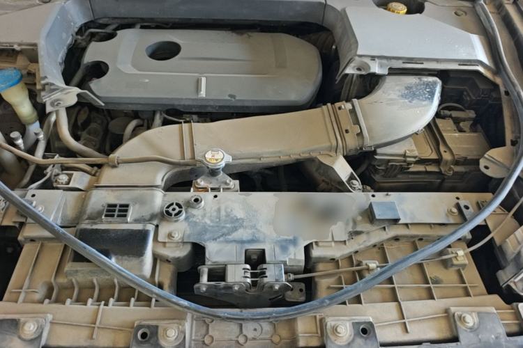 Used Wey VV6 2018 2.0T Four-Wheel Drive Ultra-Luxury Version China V Standard Engine Bay