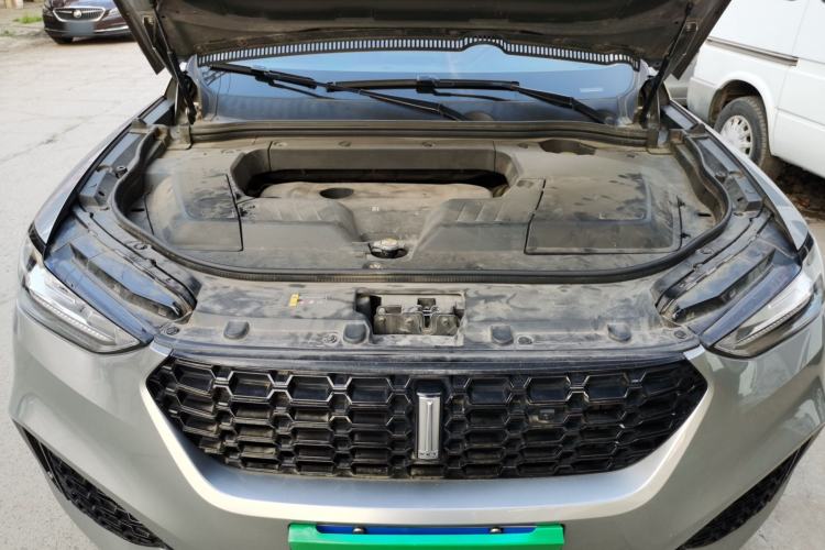 Used Wey VV6 2018 2.0T Two-Wheel Drive Flagship Version China V Standard Engine Bay