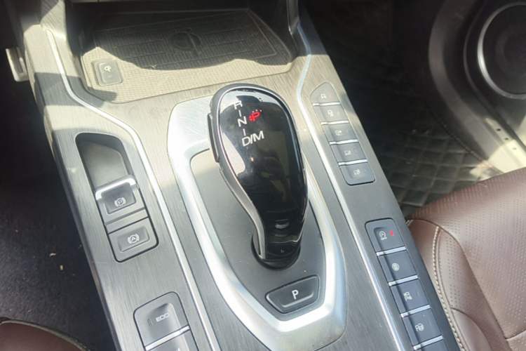 Used Wey VV6 2018 2.0T Four-Wheel Drive Flagship Version China V Standard Gear Lever