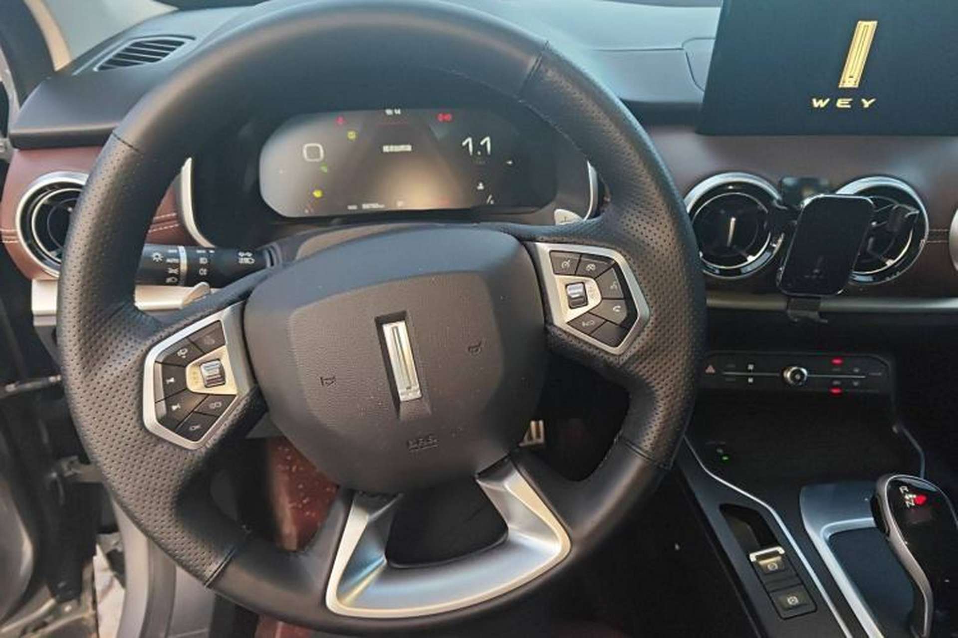 Used Wey VV6 2018 2.0T Two-Wheel-Drive Ultra-Luxury Version China V Standard Interior 2