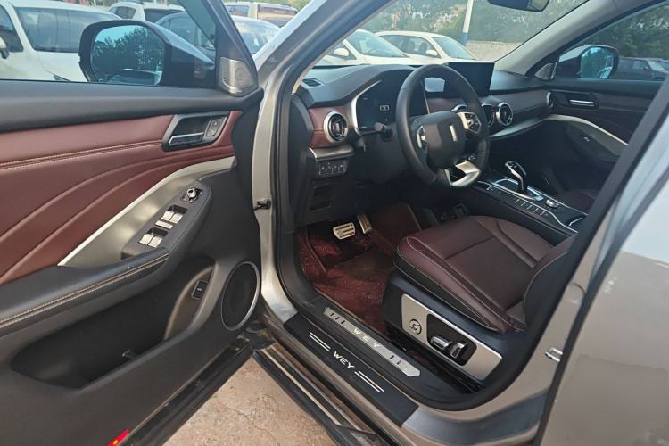 Used Wey VV6 2018 2.0T Two-Wheel-Drive Ultra-Luxury Version China V Standard Interior 3