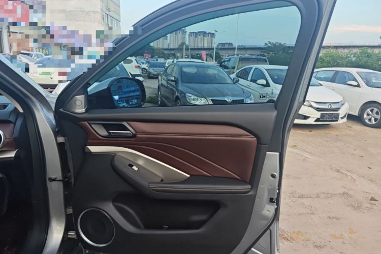 Used Wey VV6 2018 2.0T Two-Wheel-Drive Ultra-Luxury Version China V Standard Interior 5