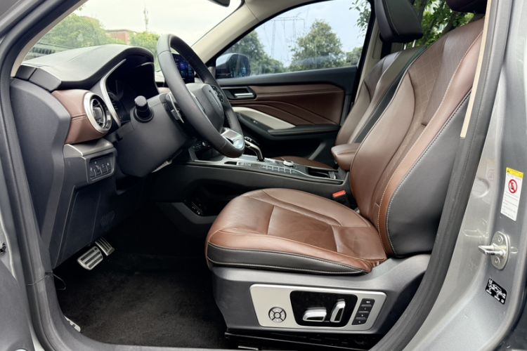 Used Wey VV6 2018 2.0T Four-Wheel Drive Flagship Version China V Standard Interior 9