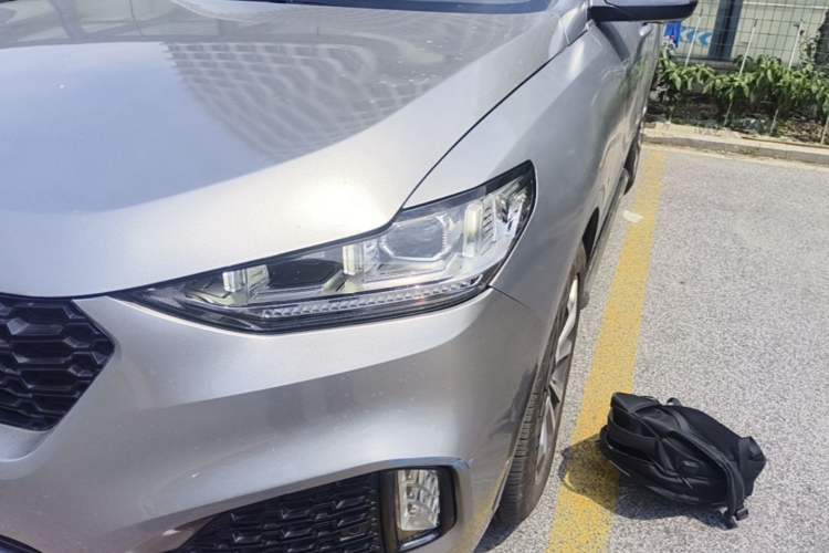 Used Wey VV6 2018 2.0T Four-Wheel Drive Flagship Version China V Standard Left Front Headlight