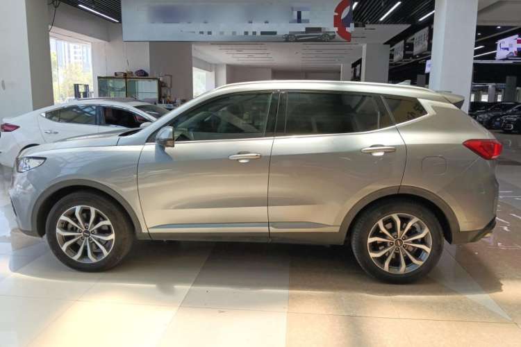 Used Wey VV6 2018 2.0T Two-Wheel-Drive Ultra-Luxury Version China V Standard Left Side