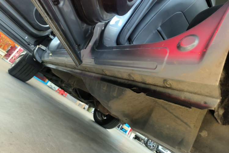 Used Wey VV6 2018 2.0T Two-Wheel-Drive Ultra-Luxury Version China V Standard Left Side Sill
