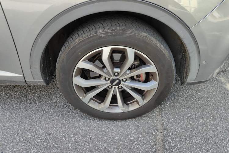 Used Wey VV6 2018 2.0T Two-Wheel Drive Flagship Version China V Standard Right Front Wheel Hub