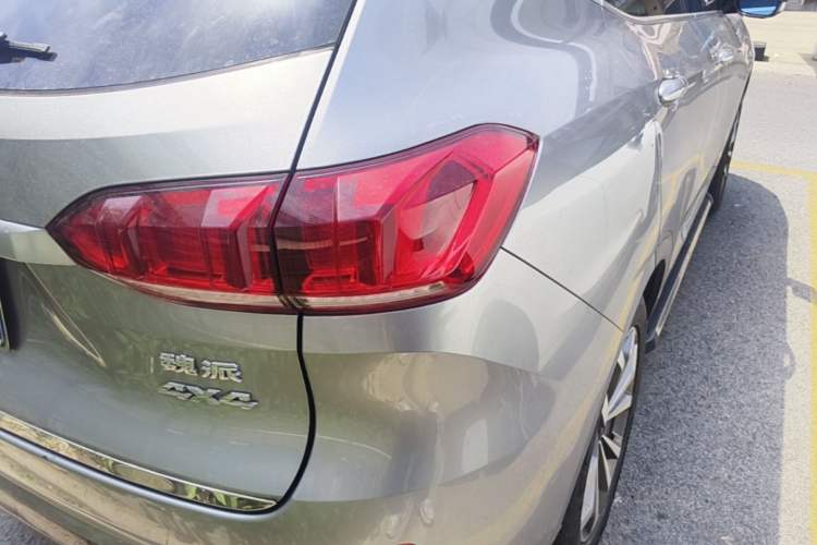 Used Wey VV6 2018 2.0T Four-Wheel Drive Flagship Version China V Standard Right Rear Taillight