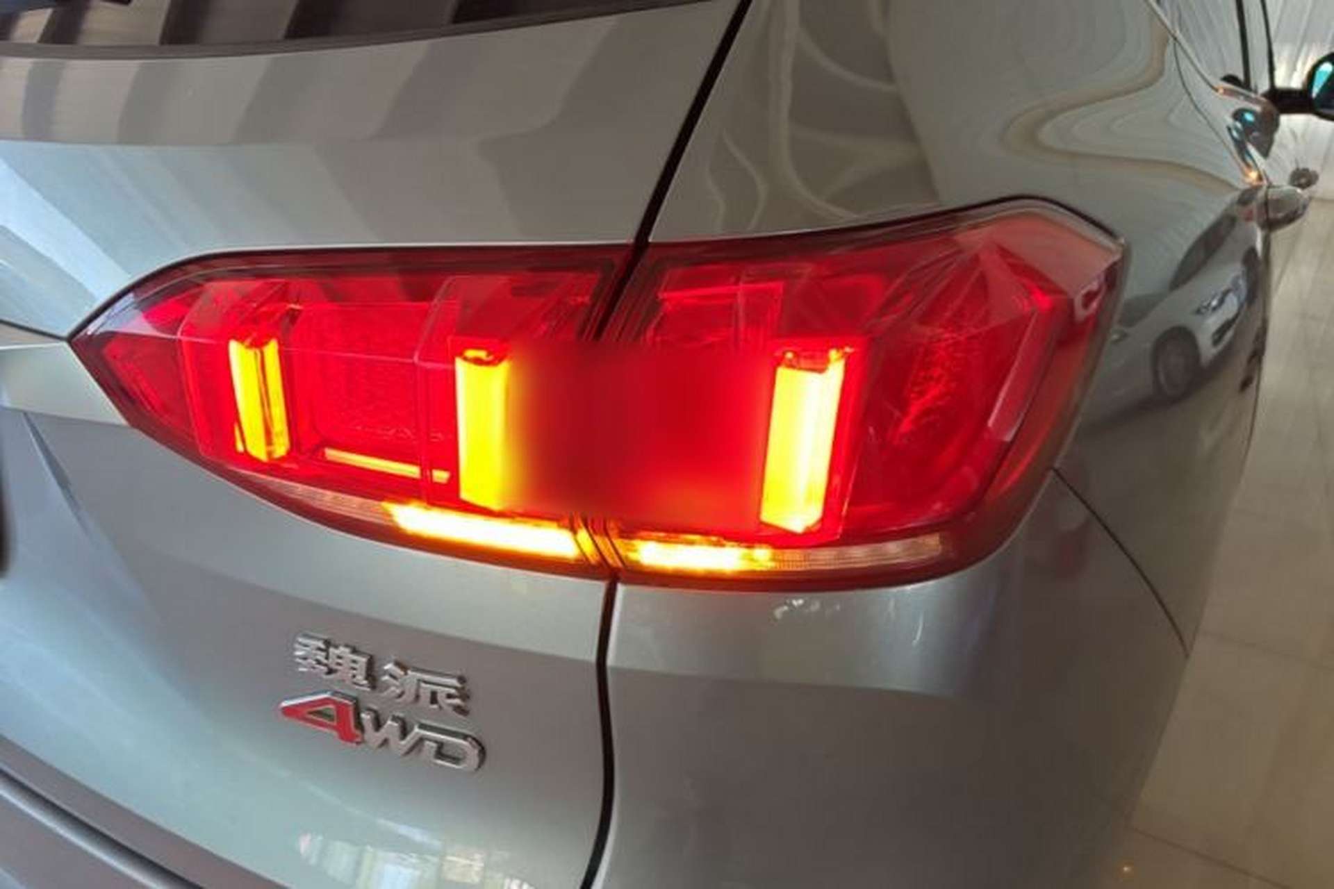 Used Wey VV6 2018 2.0T Four-Wheel Drive Ultra-Luxury Version China V Standard Right Rear Taillight