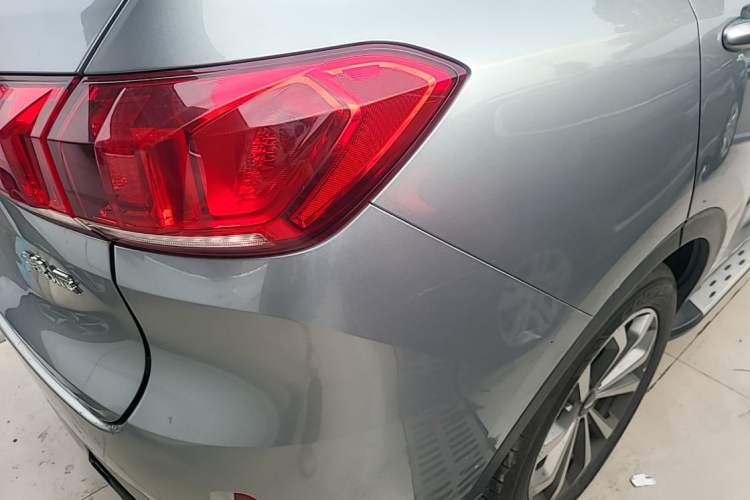 Used Wey VV6 2018 2.0T Two-Wheel Drive Flagship Version China V Standard Right Rear Taillight