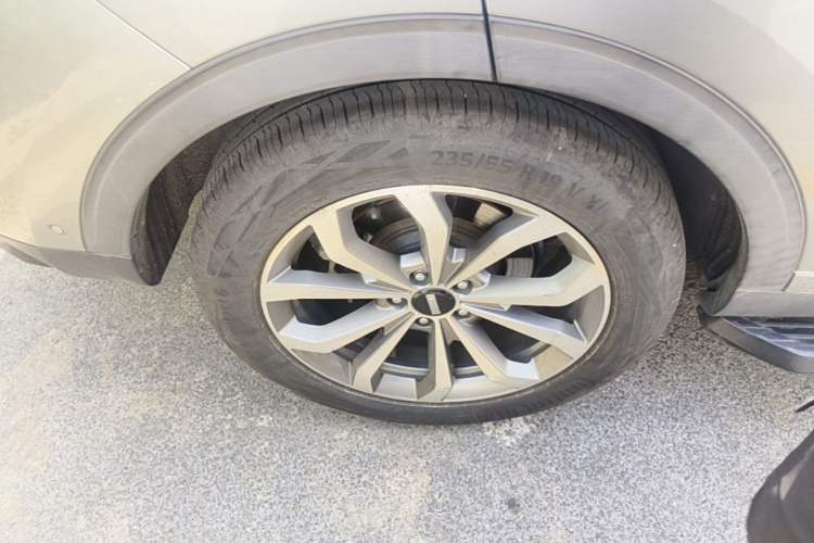 Used Wey VV6 2018 2.0T Four-Wheel Drive Flagship Version China V Standard Right Rear Wheel Hub