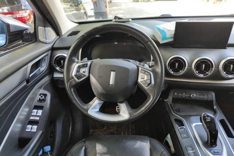Used Wey VV6 2018 2.0T Two-Wheel Drive Flagship Version China V Standard Steering Wheel