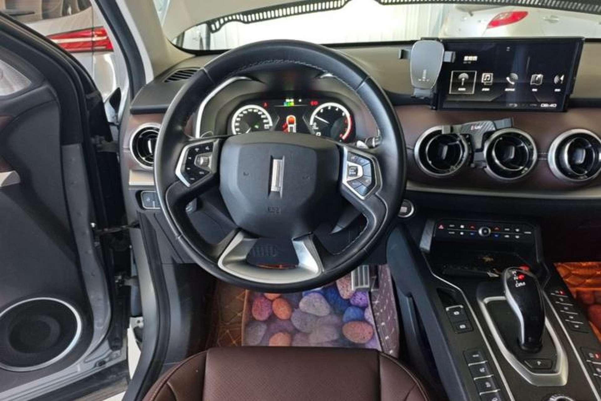 Used Wey VV6 2018 2.0T Four-Wheel Drive Ultra-Luxury Version China V Standard Steering Wheel