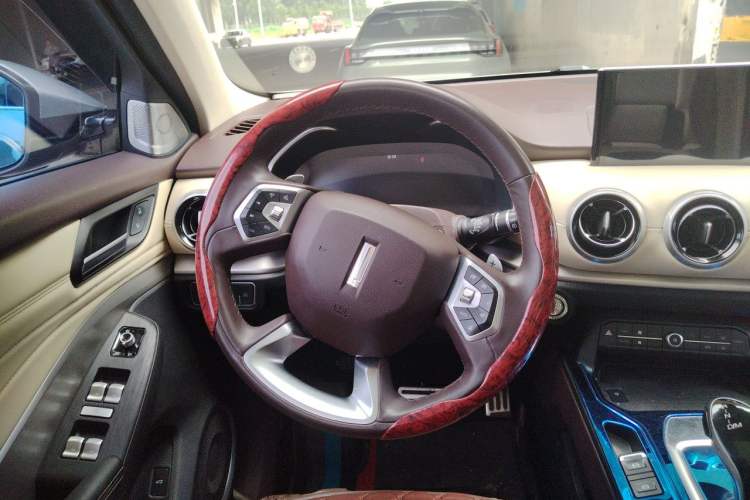 Used Wey VV6 2018 2.0T Two-Wheel Drive Flagship Version China V Standard Steering Wheel