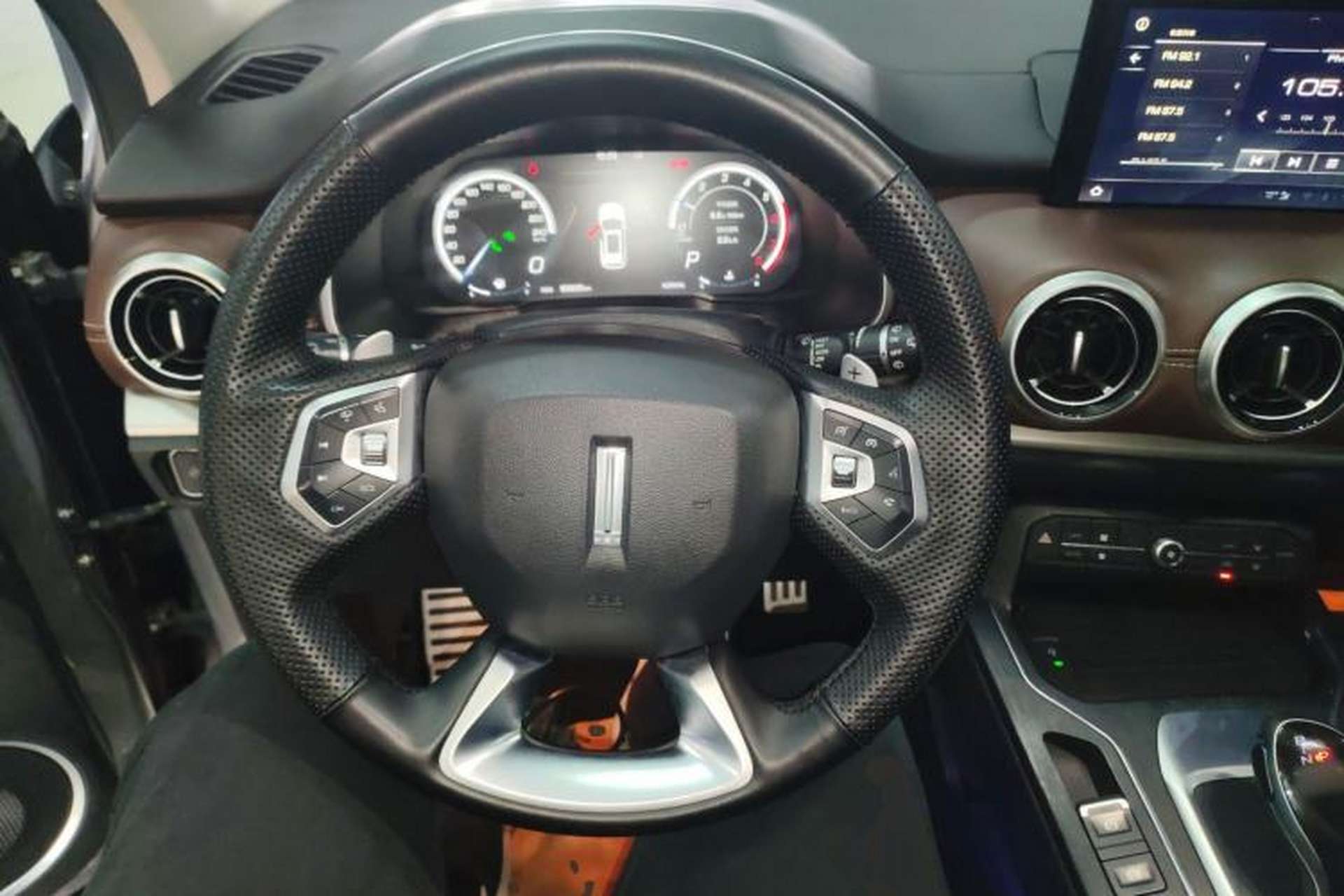 Used Wey VV6 2018 2.0T Two-Wheel-Drive Ultra-Luxury Version China V Standard Steering Wheel