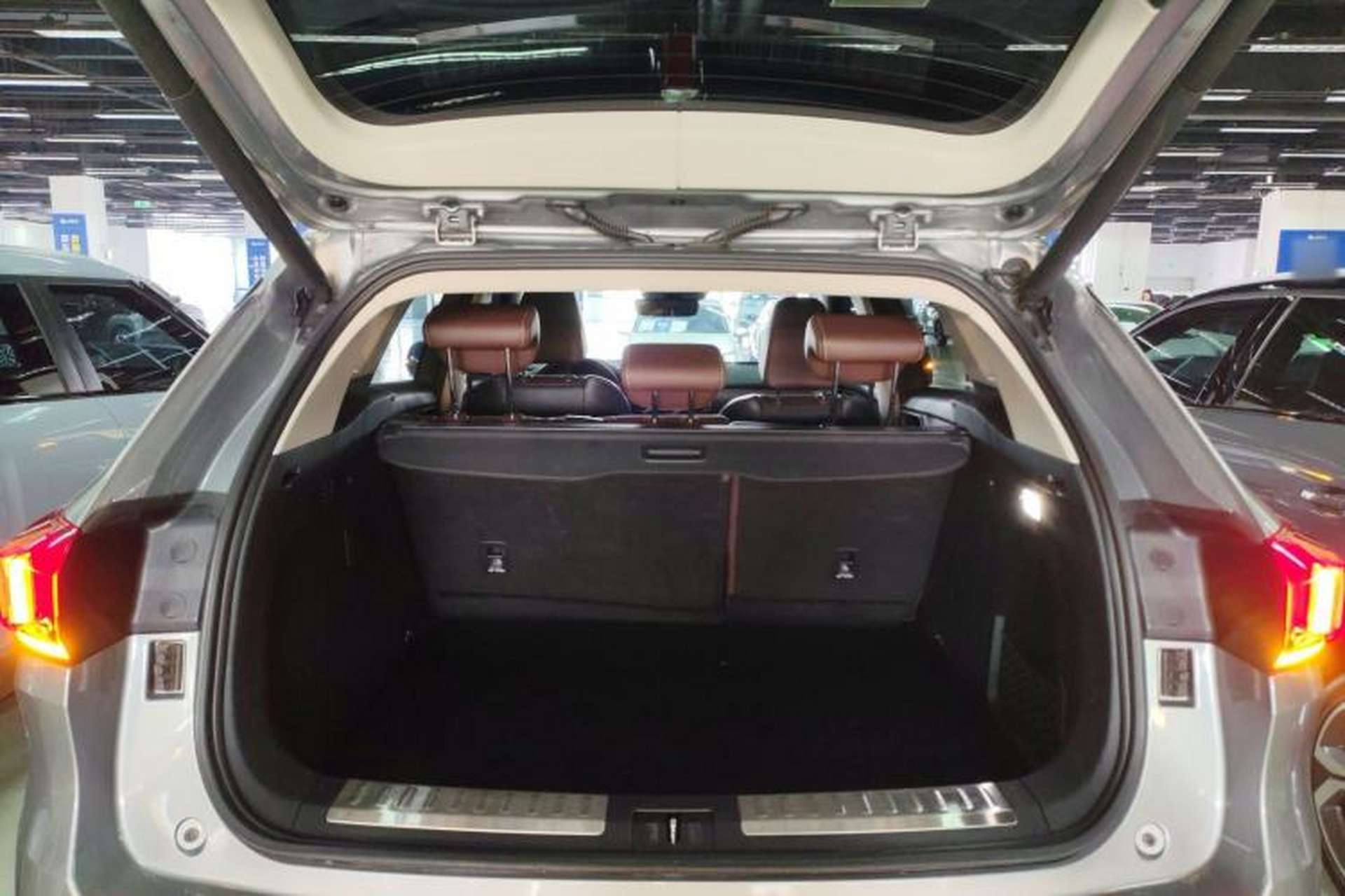 Used Wey VV6 2018 2.0T Two-Wheel-Drive Ultra-Luxury Version China V Standard Trunk