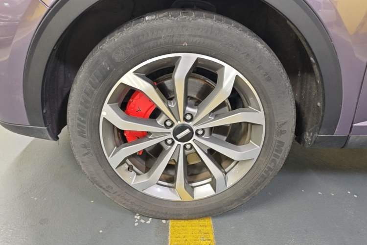 Used Wey VV6 2018 2.0T Two-Wheel Drive Flagship Version China V Standard Left Front Wheel Hub