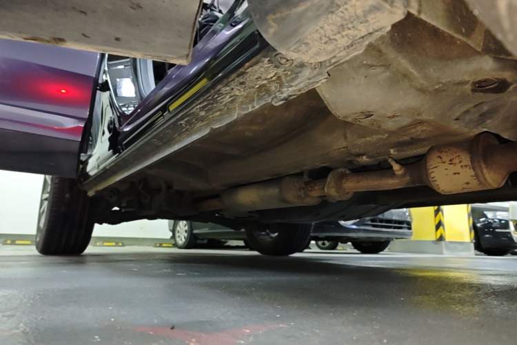 Used Wey VV6 2018 2.0T Two-Wheel Drive Flagship Version China V Standard Right Side Sill