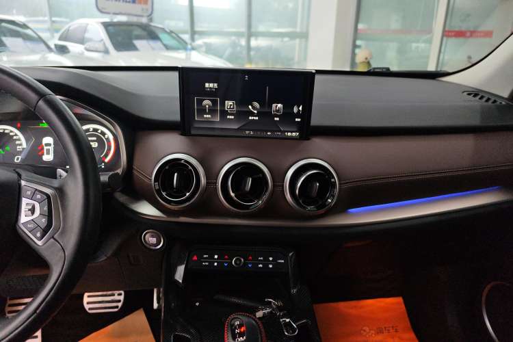 Used Wey VV6 2018 2.0T Two-Wheel Drive Flagship Version China V Standard Audio And AC Panel