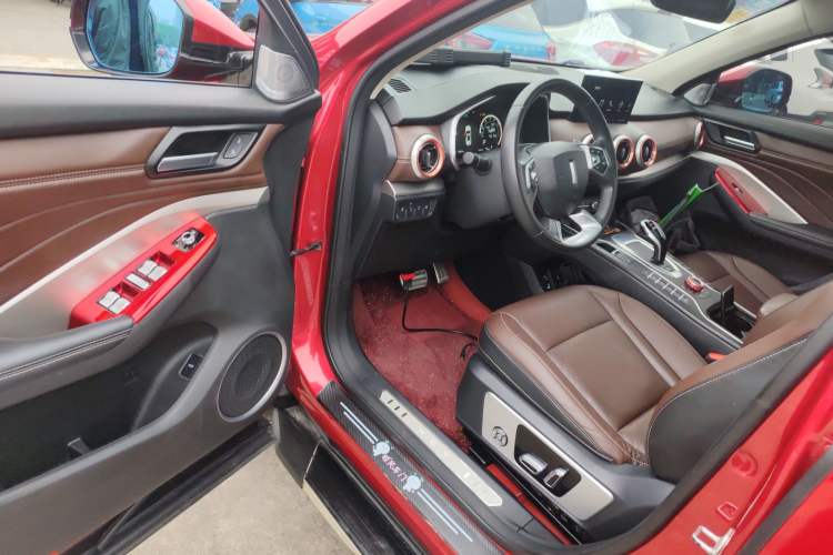 Used Wey VV6 2018 2.0T Two-Wheel-Drive Ultra-Luxury Version China V Standard Driver Seat