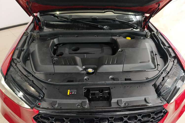 Used Wey VV6 2018 2.0T Two-Wheel Drive Flagship Version China V Standard Engine Bay