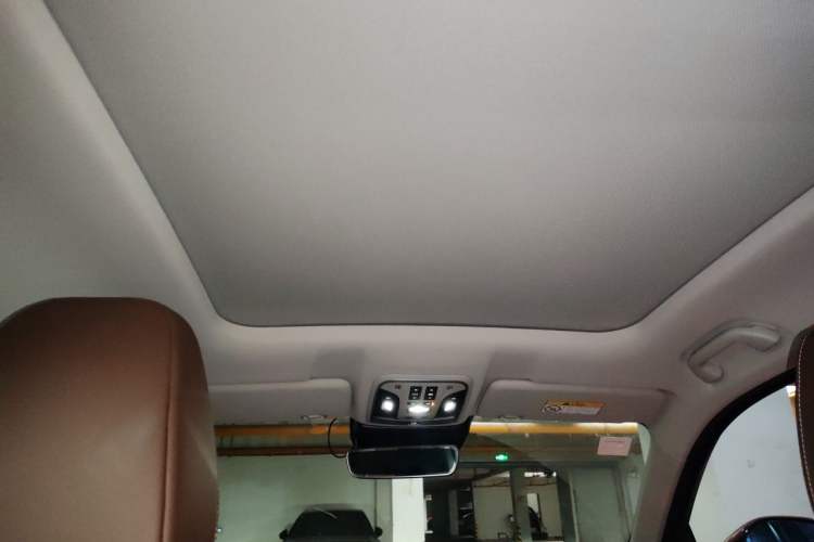 Used Wey VV6 2018 2.0T Two-Wheel-Drive Ultra-Luxury Version China V Standard Headliner