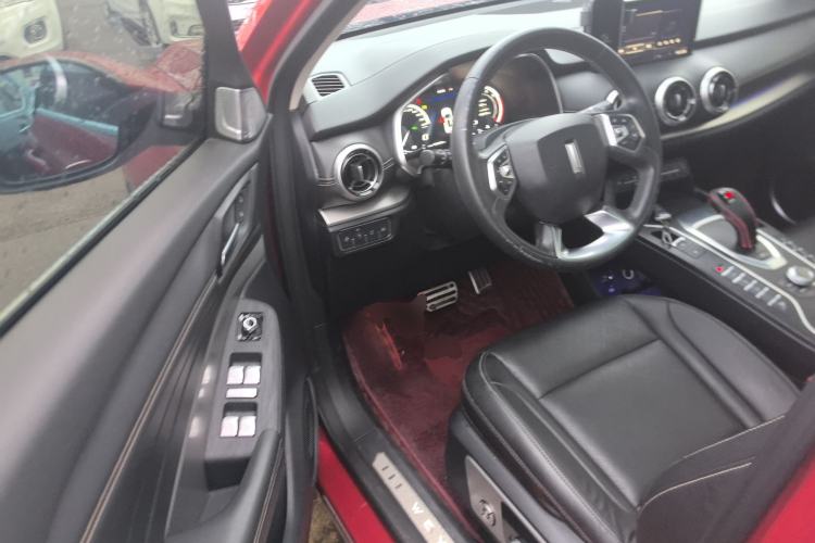 Used Wey VV6 2018 2.0T Two-Wheel-Drive Ultra-Luxury Version China V Standard Interior 3