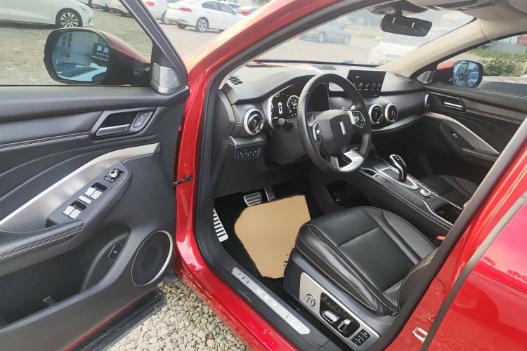 Used Wey VV6 2018 2.0T Two-Wheel Drive Flagship Version China V Standard Interior 3