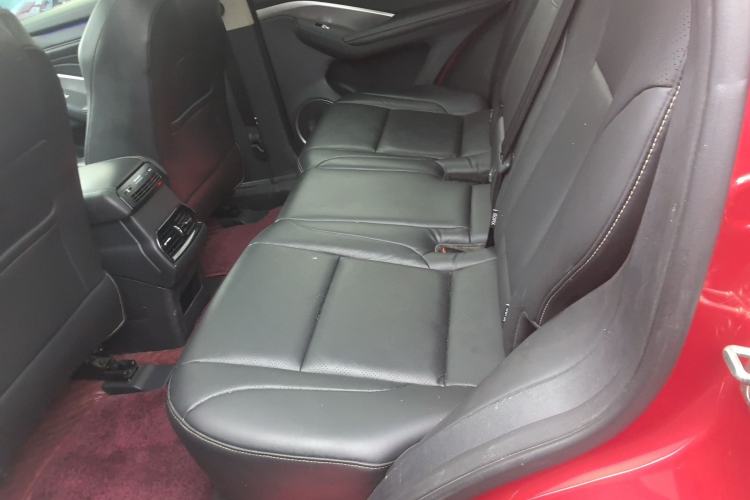 Used Wey VV6 2018 2.0T Two-Wheel-Drive Ultra-Luxury Version China V Standard Interior 4