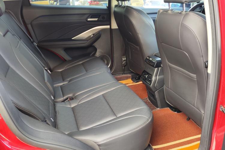 Used Wey VV6 2018 2.0T Two-Wheel-Drive Ultra-Luxury Version China V Standard Interior 6