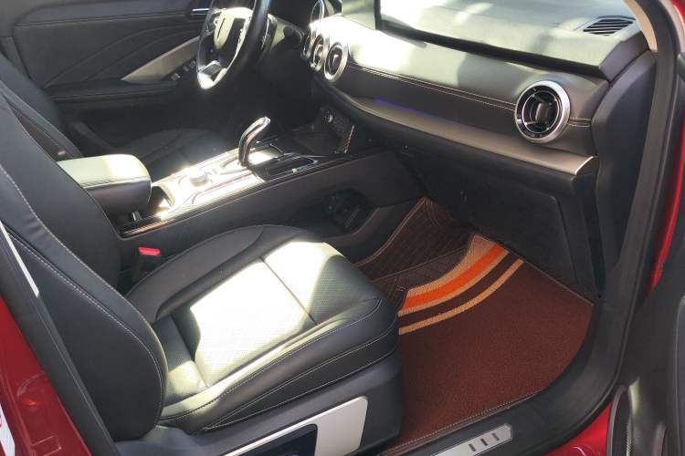 Used Wey VV6 2018 2.0T Two-Wheel-Drive Ultra-Luxury Version China V Standard Interior 7
