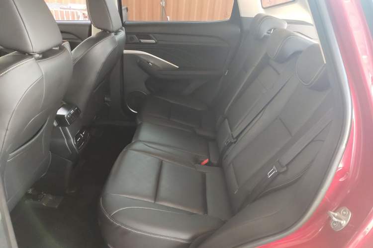 Used Wey VV6 2018 2.0T Two-Wheel-Drive Ultra-Luxury Version China V Standard Left Rear Seat