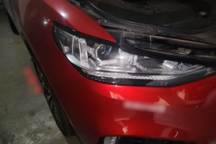 Used Wey VV6 2018 2.0T Two-Wheel-Drive Ultra-Luxury Version China V Standard Right Front Headlight