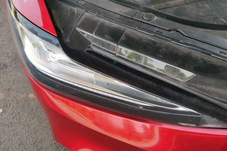Used Wey VV6 2018 2.0T Two-Wheel-Drive Ultra-Luxury Version China V Standard Right Front Headlight