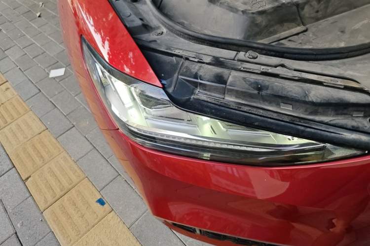 Used Wey VV6 2018 2.0T Two-Wheel-Drive Ultra-Luxury Version China V Standard Right Front Headlight