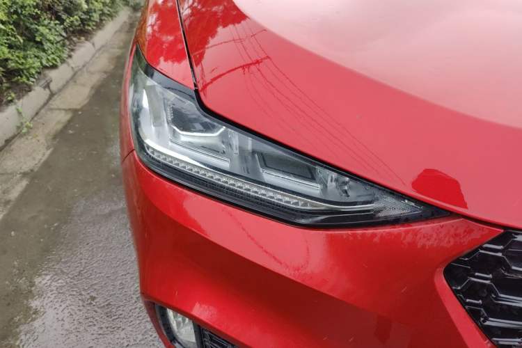 Used Wey VV6 2018 2.0T Two-Wheel Drive Flagship Version China V Standard Right Front Headlight