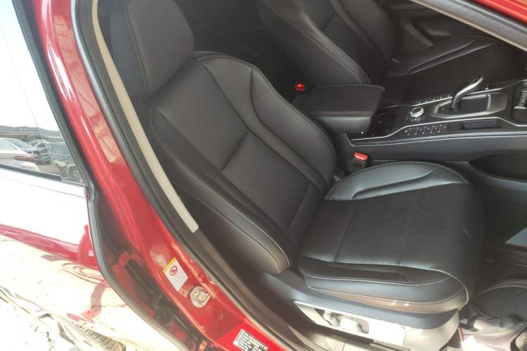 Used Wey VV6 2018 2.0T Two-Wheel-Drive Ultra-Luxury Version China V Standard Right Front Seat