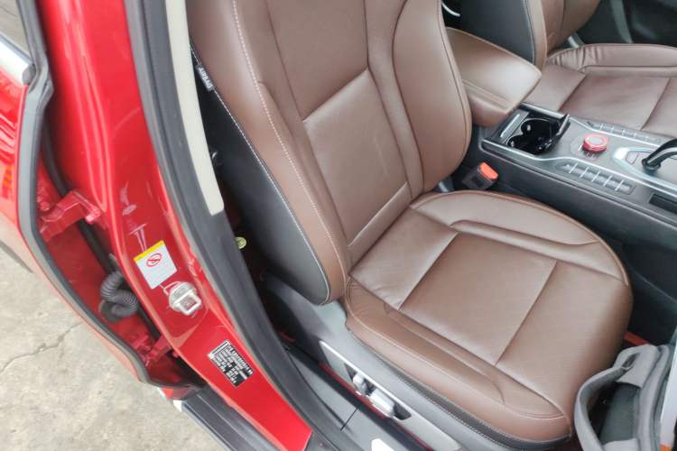 Used Wey VV6 2018 2.0T Two-Wheel-Drive Ultra-Luxury Version China V Standard Right Front Seat