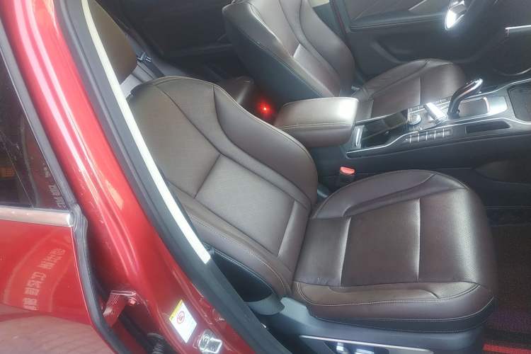 Used Wey VV6 2018 2.0T Two-Wheel-Drive Ultra-Luxury Version China V Standard Right Front Seat