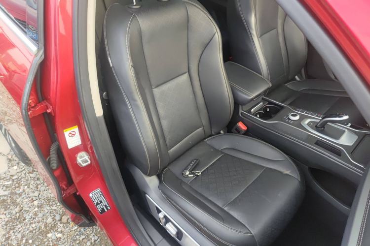 Used Wey VV6 2018 2.0T Two-Wheel Drive Flagship Version China V Standard Right Front Seat
