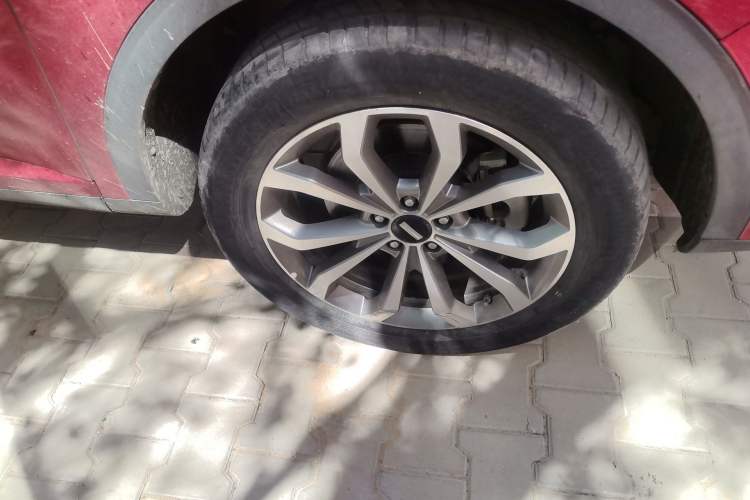Used Wey VV6 2018 2.0T Two-Wheel Drive Flagship Version China V Standard Right Front Wheel Hub