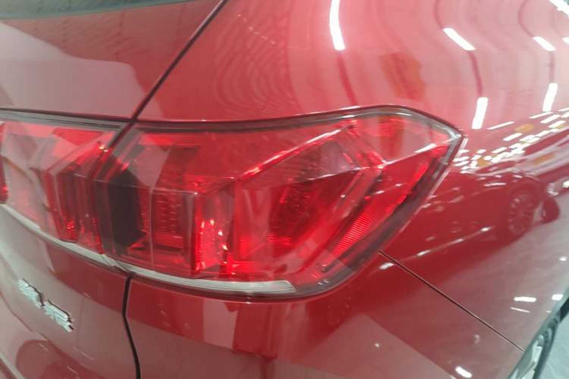 Used Wey VV6 2018 2.0T Two-Wheel-Drive Ultra-Luxury Version China V Standard Right Rear Taillight