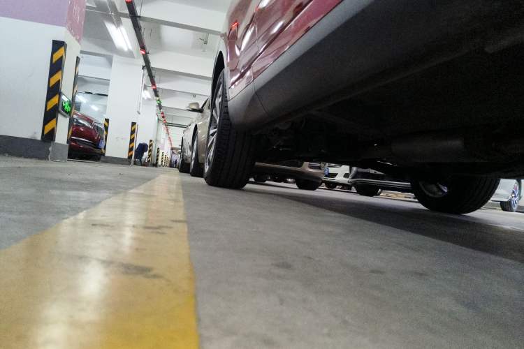 Used Wey VV6 2018 2.0T Two-Wheel-Drive Ultra-Luxury Version China V Standard Right Side Sill